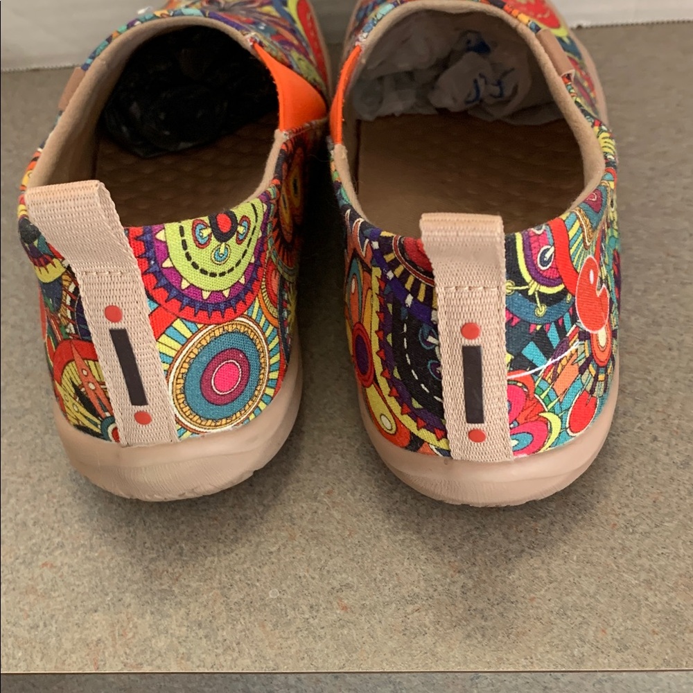 UIN Blossom Multicolor Patterned Women's Slipon Shoe - Picture 3 of 6